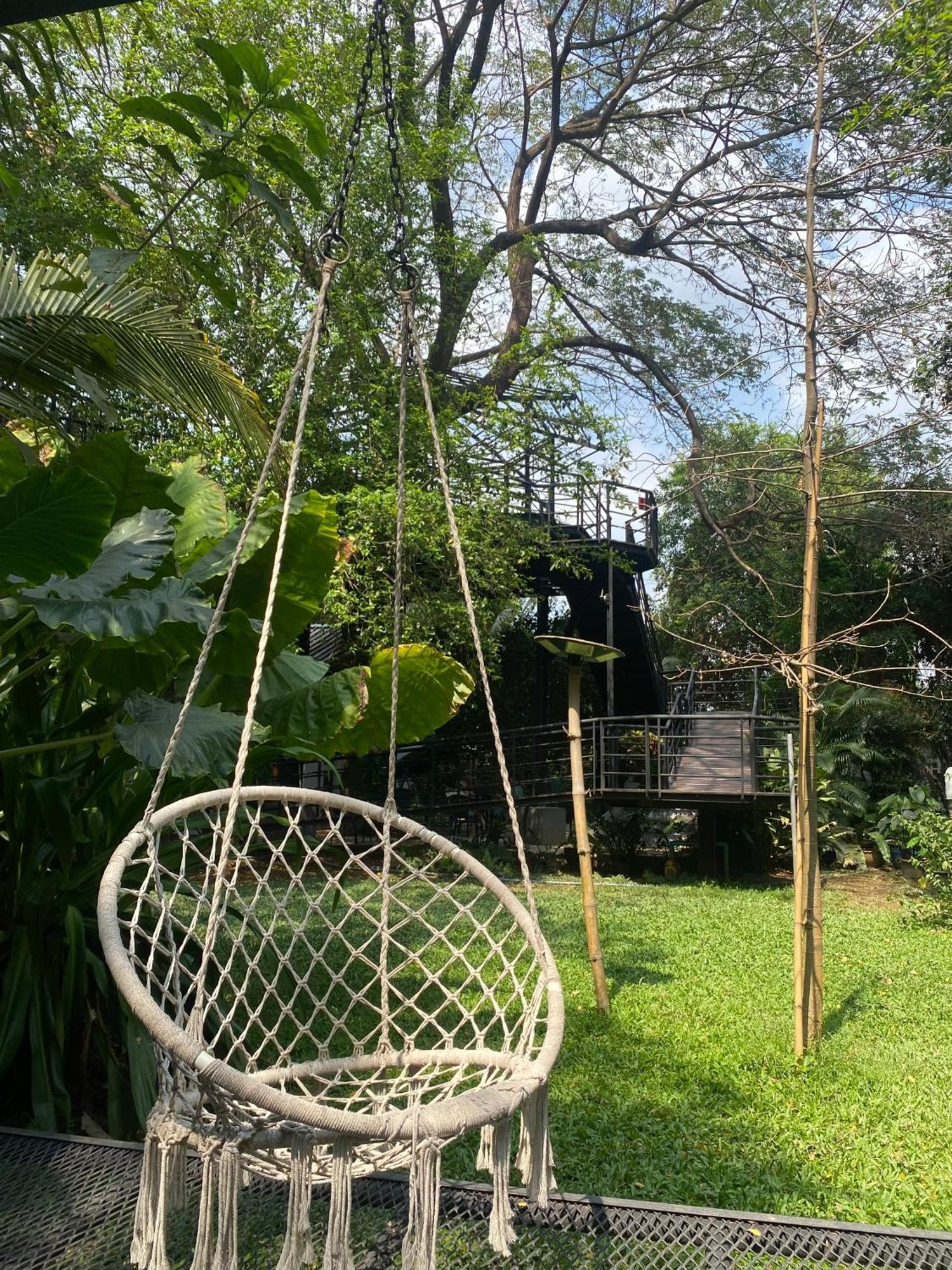 Hostelbed And Retreat Phitsanulok Εξωτερικό φωτογραφία